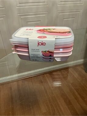 - Brand New Joie 3 Pack Meal Seal Containers